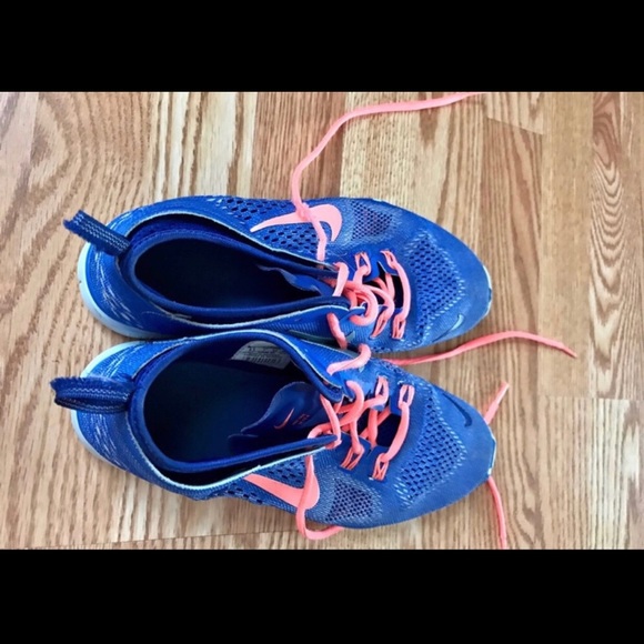 Nike Shoes - Nike Tennis shoes size: 9.5